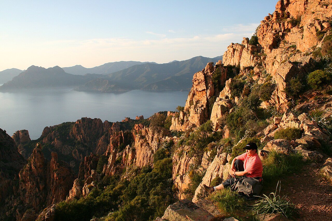 De kronkelwegen van de Calanques de Piana