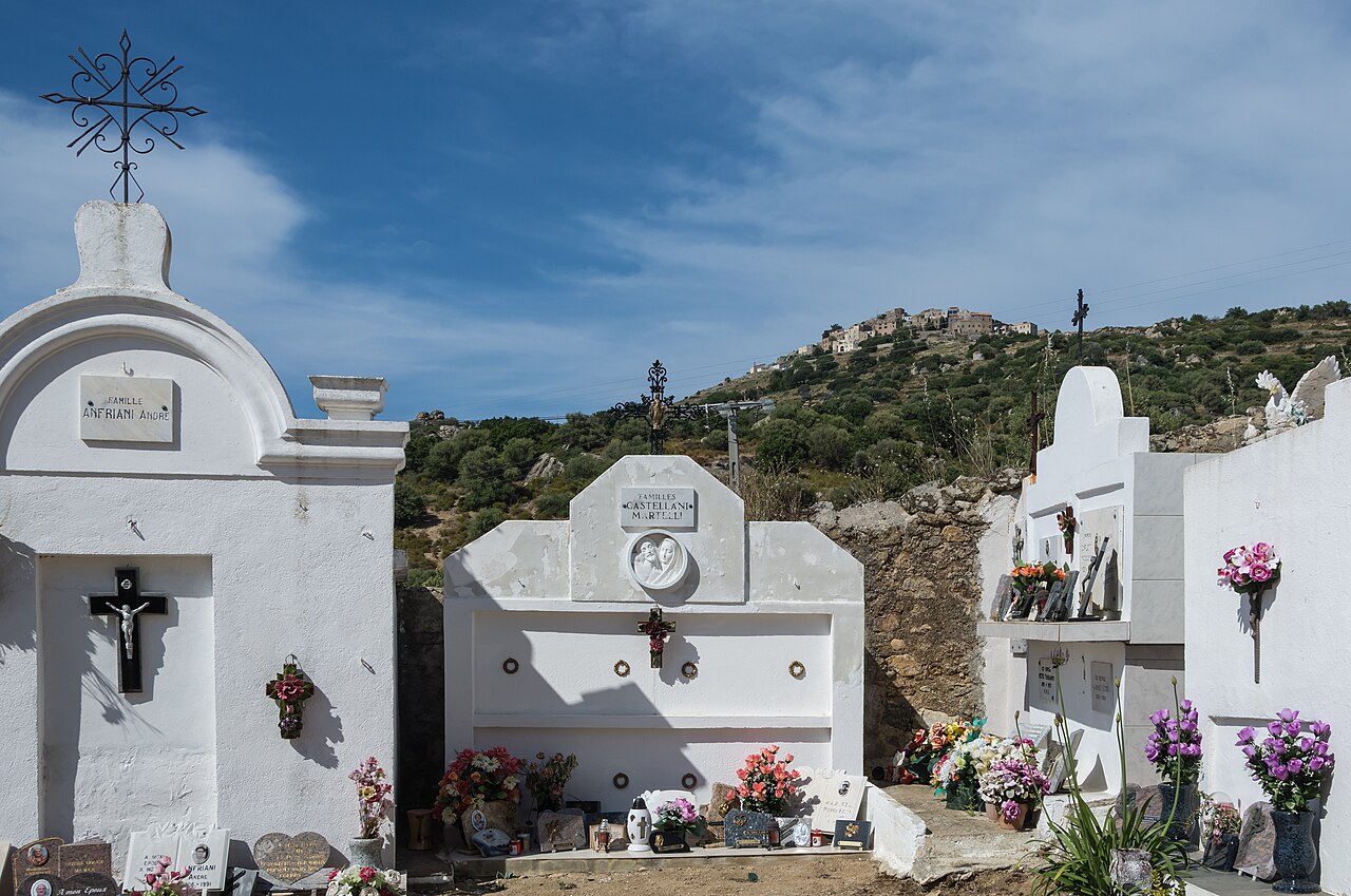 Het bergdorp Sant'Antonino